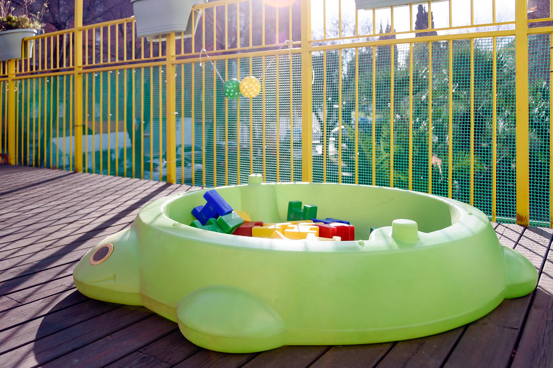 GUARDERIA-JOSEP-PALLACH-CLASE-TERRAZA-DETALLE-5